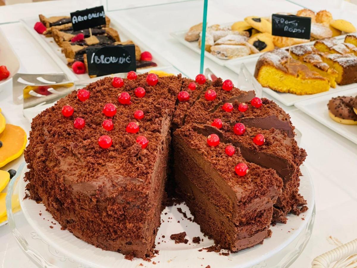 Hotel Cannes - In Pieno Centro Riccione Ngoại thất bức ảnh