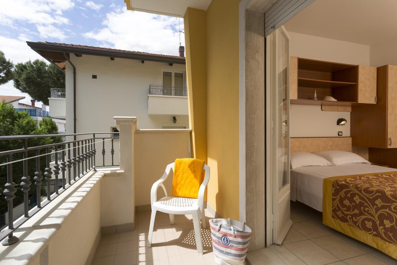 Hotel Cannes - In Pieno Centro Riccione Ngoại thất bức ảnh